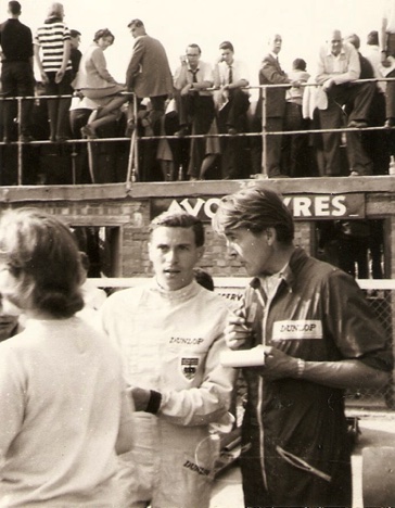 Silverstone 1963 : avec Jim Endruweit
Contribution Dave Collyer